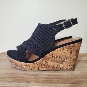 Black wedges